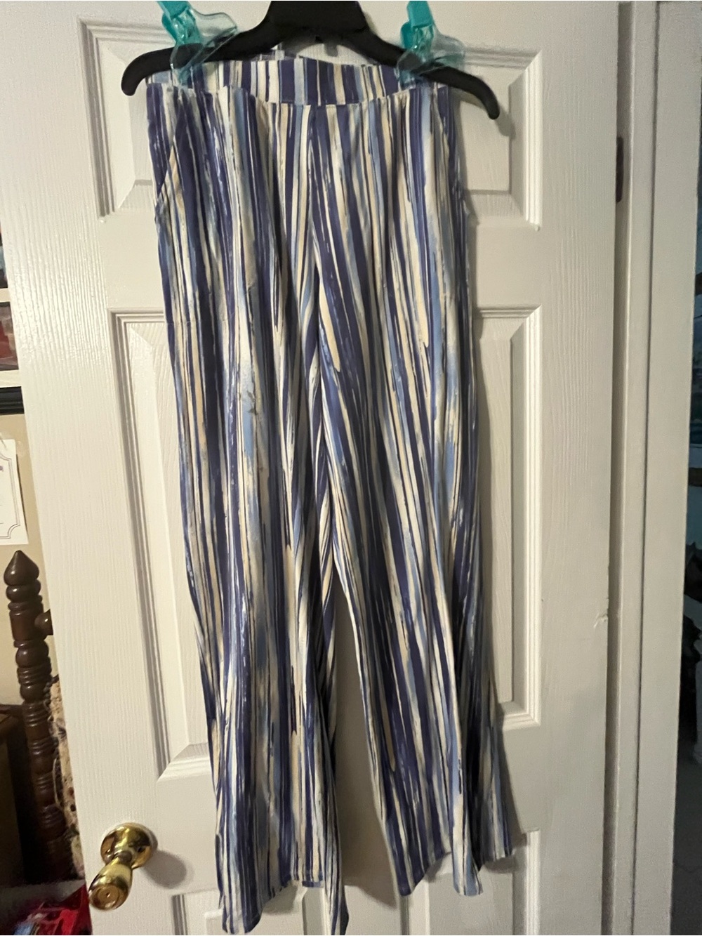 Striped Wide-Leg Women's Pants in Blue and White D and Co beach